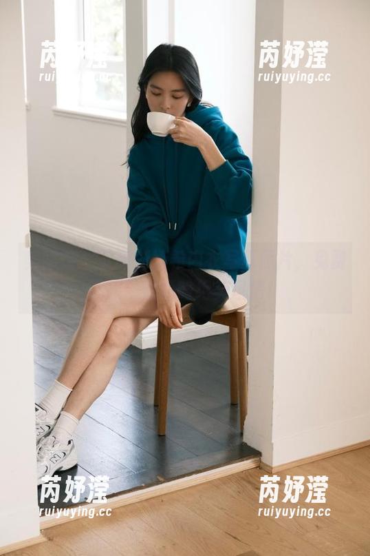 美媛馆 - 下载刘娅希内衣写真照片，免费链接带你领略绝美风情！