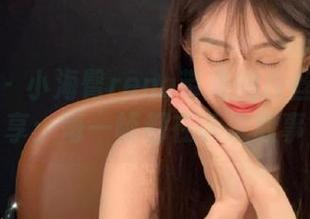 美媛馆 – 小海臀rena带来的灰丝写真分享：每一帧都在诉说故事