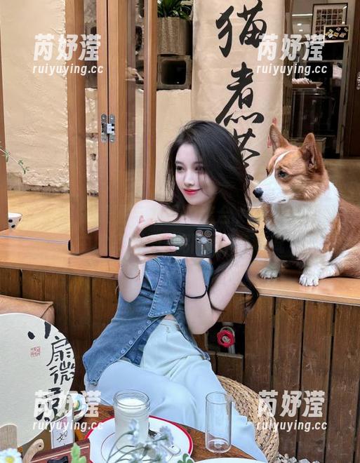 美媛馆-潘娇娇 美媛馆 - 美丽与力量的结合,潘娇娇写真中的美脚图片引领时尚潮流