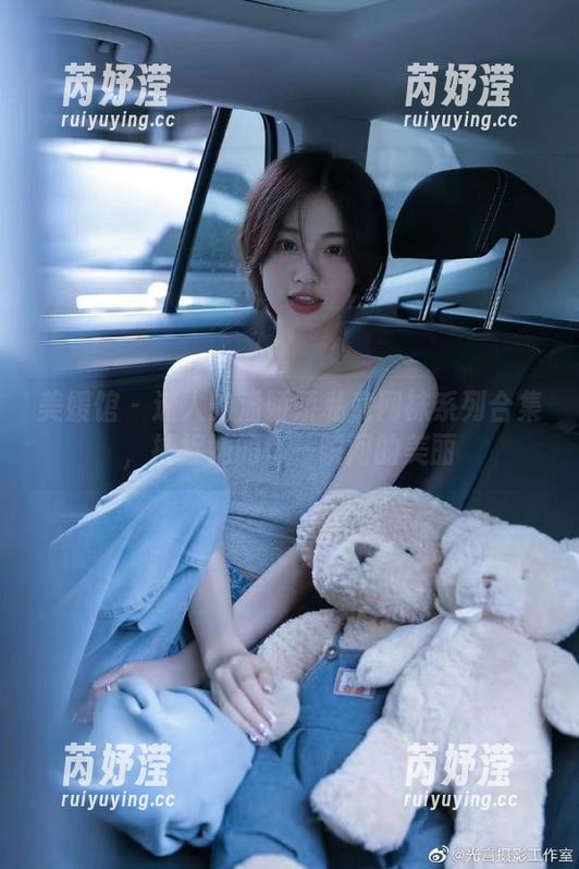 美媛馆 - 迷人的潘娇娇私房网袜系列合集，捕捉她的每一瞬间的美丽