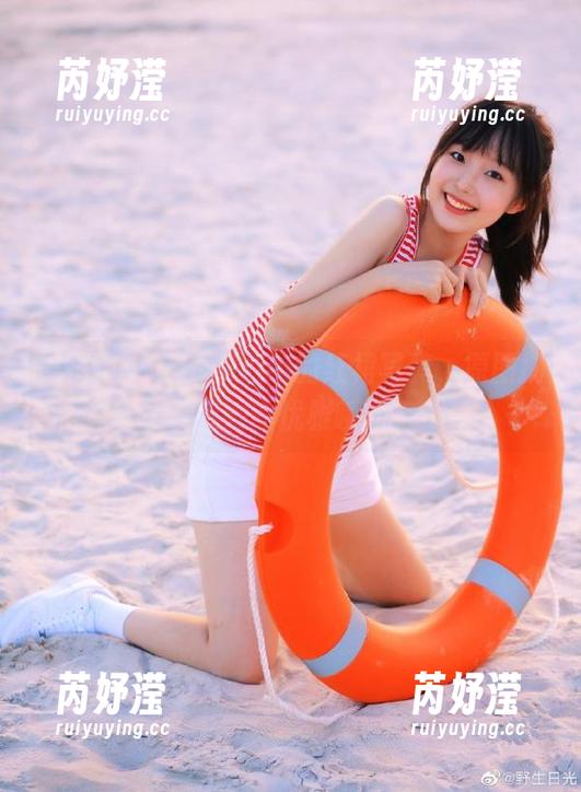 美媛馆 - 艾然Airan的红裙写真，原图捕捉她的优雅瞬间