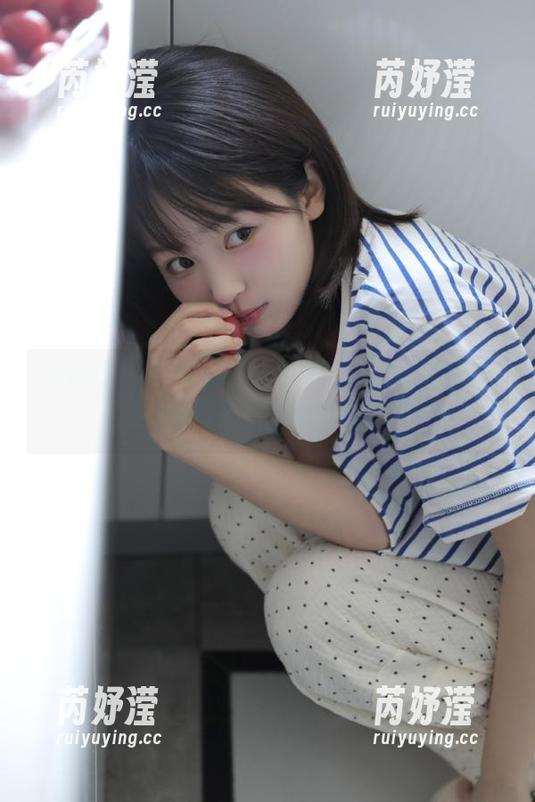 美媛馆 - 新鲜出炉！苏可er的JK写真合集更新，粉丝们准备好了吗？