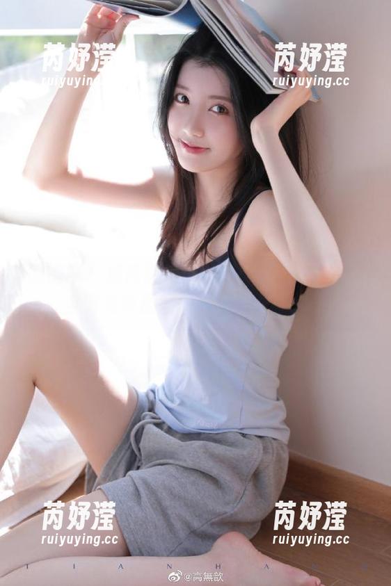 微密圈 - 超高画质！脸红Dearie的纯白全套写真原图，尽在这里等你来