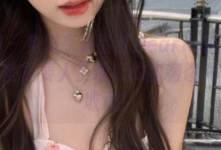 微密圈 – 免费享受脸红Dearie的写真原图：那些需要人工呼吸的甜蜜瞬间等你来收藏！