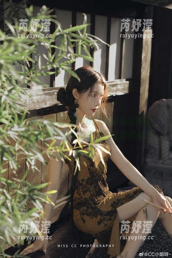 微密圈 - 透过脸红Dearie瑜伽的镜头，发现图库中蕴含的资源与生活的美好