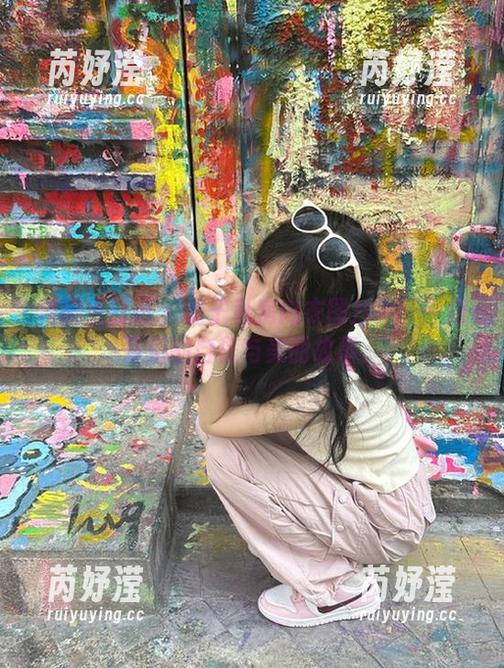 舞蹈生日记 - 鱼子私房内衣图片集：一窥背后的自信与美丽故事。