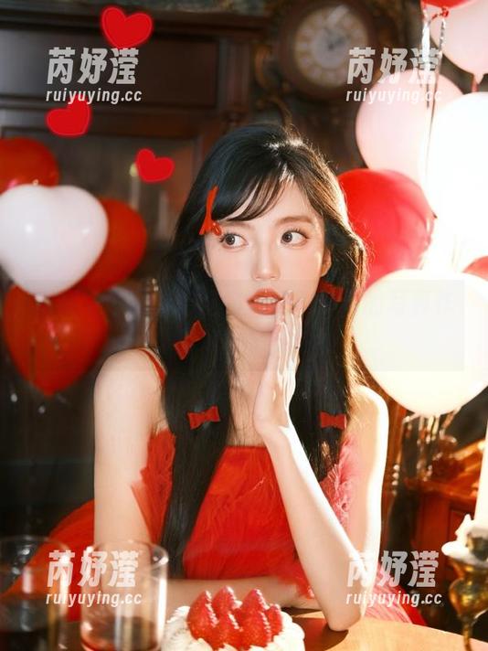 舞蹈生日记梦幻图包：定格瞬间的写真作品带来心灵的触动