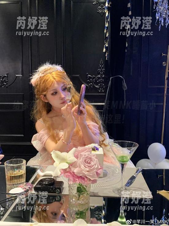 给你夜晚的甜蜜，芊川一笑MNK睡前小甜点套图下载尽在这里！