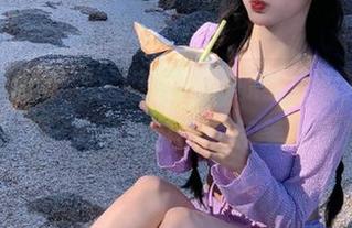 花漾show – 尤妮丝egg的毛衣资源在线来袭：笑声与时尚的完美结合！