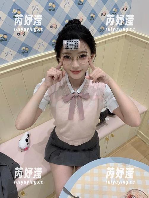 花漾show-徐安安 花漾show - 徐安安定制的职业装作品,教你如何在职场中优雅自如