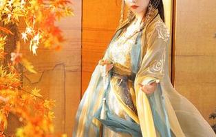 迷人的苏嫣qvq，蓝色连衣裙全套写真图片让你心动不已