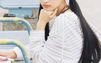 蜜桃社 – 李颖诗最新白色写真作品发布，点亮你的视觉感受与心灵共鸣！