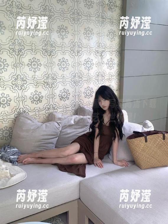 蜜桃社 - 陌子Mandy黑白写真高清下载，让你沉浸在她的艺术世界里！