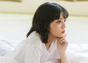 袜啵啵 – 原图分享：“小甜豆”短裙写真，展现清新甜美的小姐姐风格！
