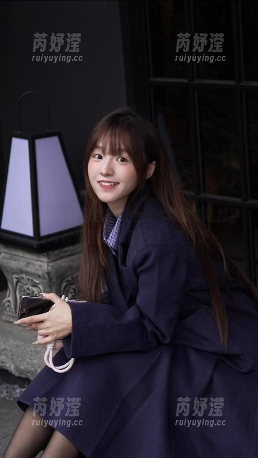 袜小喵最新图包正式上桌，带你领略独特的写真资源，开启美的无限可能！