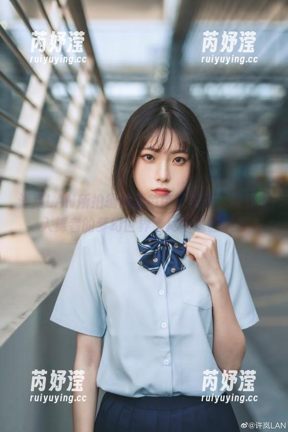 许岚LAN 许岚LAN所拍摄的蓝色芭蕾美图,带你走入舞者的梦幻世界,尽享优雅摄影