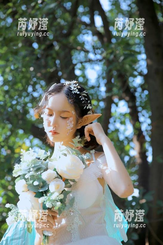 语画界-安琪yee 语画界 - 安琪yee的皮衣风格,在线高清写真带你领略时尚魅力!