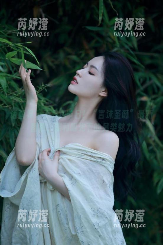 语画界 - 不只是节日！“言沫圣诞”最新图包，犀利眼光下的另类魅力