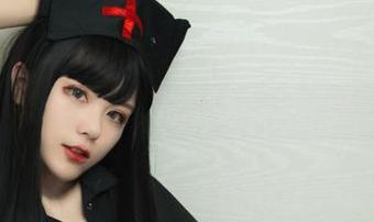 精美高清壁纸，无缝呈现起起子vvvv的白色写真，装饰你的数字空间