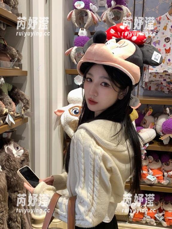 轩子巨2兔 微密圈 - 当灰丝遇见轩子巨2兔,最新写真更新为你揭开美丽新篇!