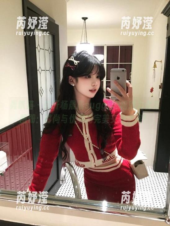 轰趴猫 - 打开杨晨晨sugar短裙魅力合集图册：时尚与优雅的完美交融之旅！