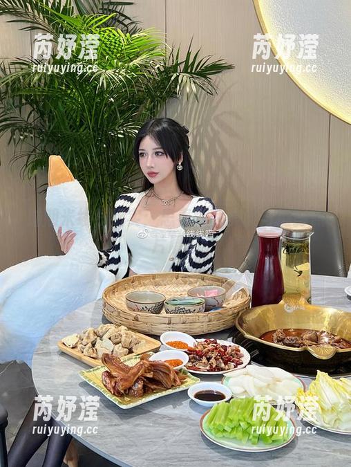 过期米线线纪实：思春期的美图与摄影照片展览