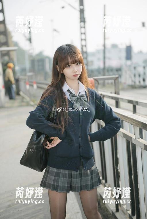 重温雪琪SAMA的水下女仆奇缘：来欣赏这些动人的作品与图片！