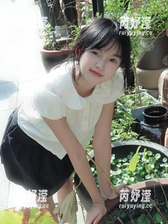霜月shimo 最新套图精彩呈现:感受霜月shimo在TokimekiMetro中的独特魅力