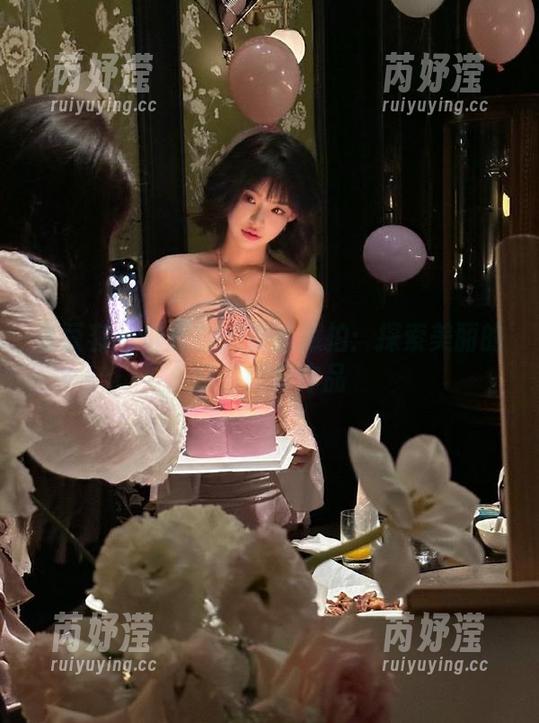 青豆客 - 叶佳颐的重庆旅拍：探索美丽的精选图库作品