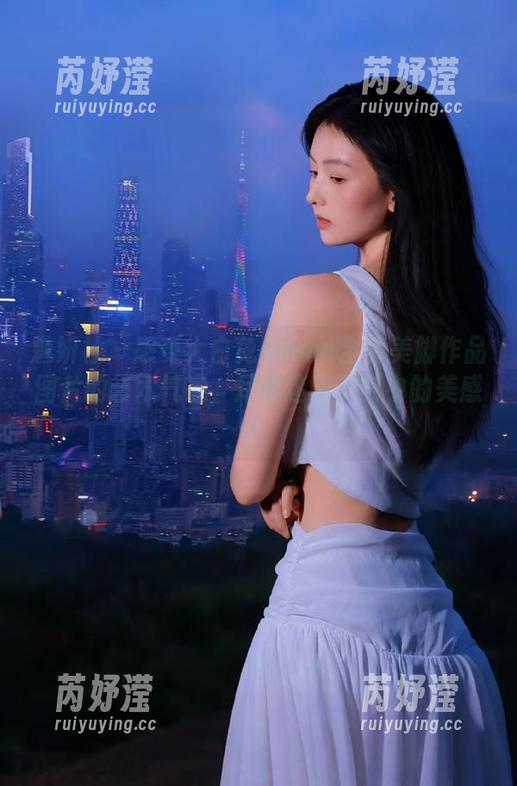 魅妍社-大白兔emma 魅妍社 - 感受大白兔emma全套美脚作品图片的艺术气息,尽情迷醉于其中的美感!