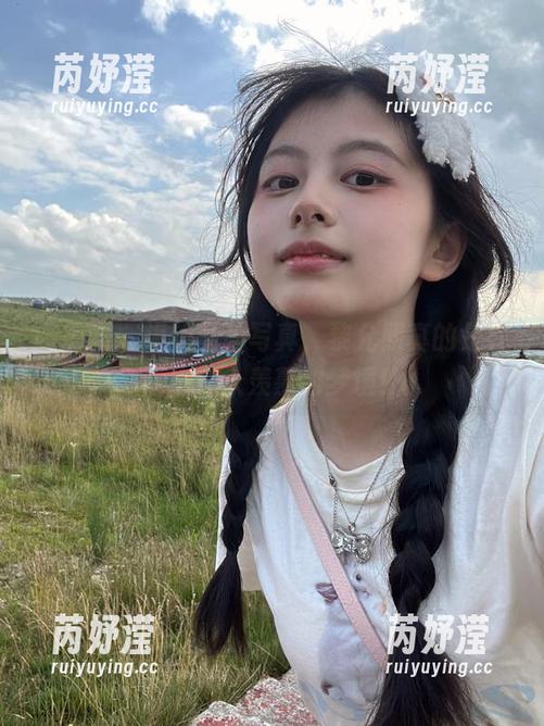 微密圈 - 海边私拍写真，黎允熙真的是在画出令人羡慕的梦境！